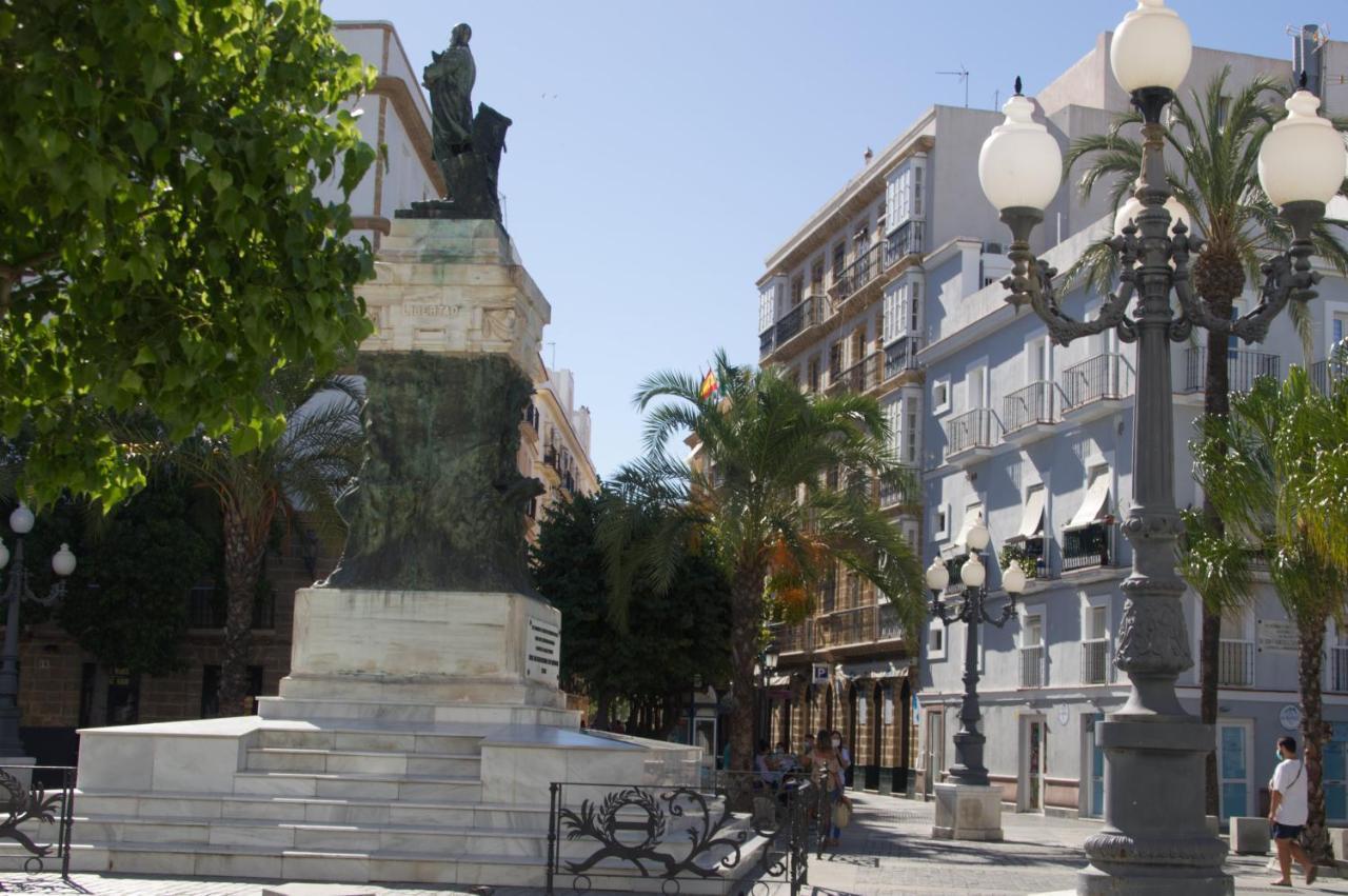 קדיז Pension Las Cuatro Naciones מראה חיצוני תמונה